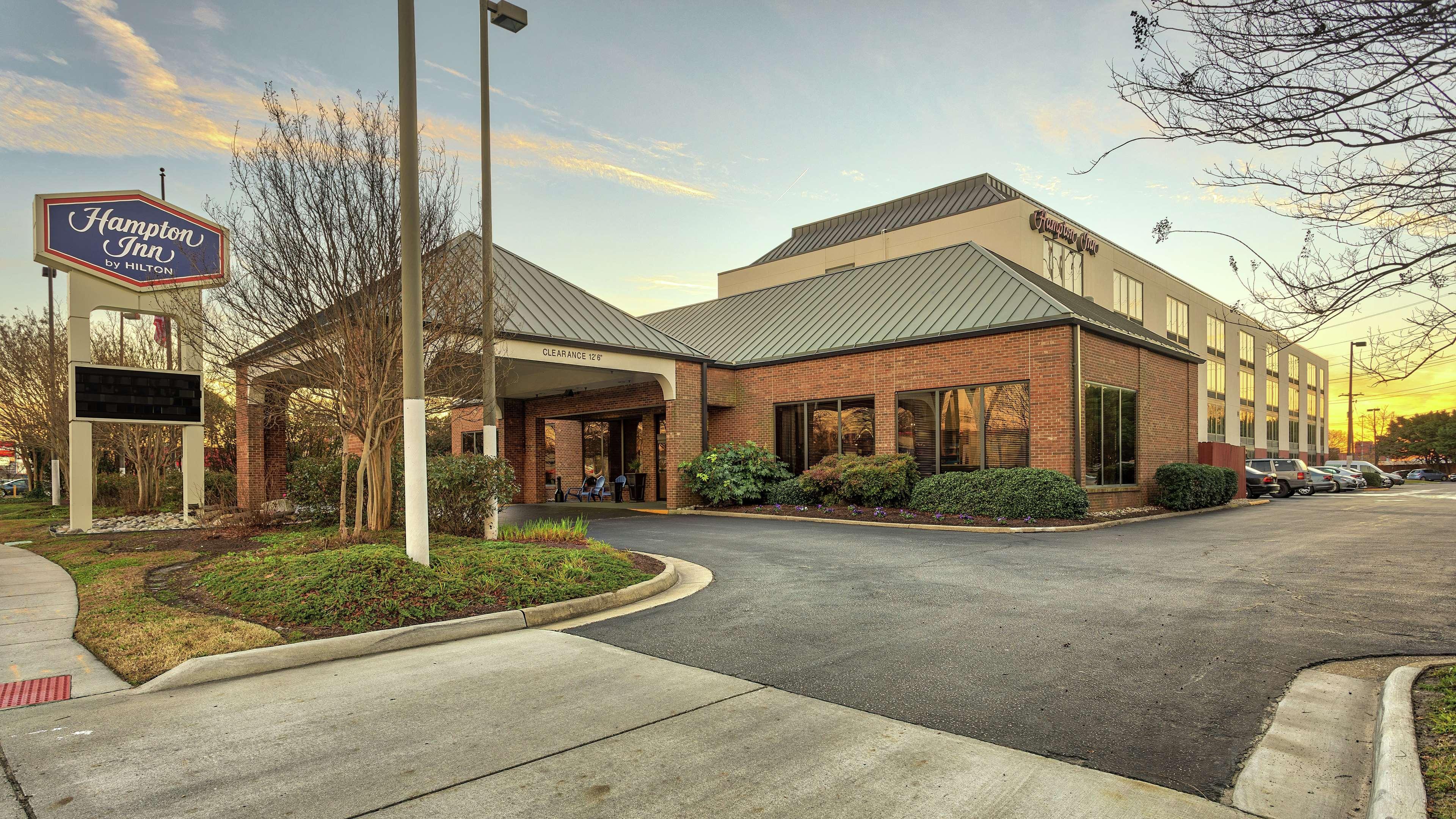 Hampton Inn Norfolk-Naval Base Exterior photo